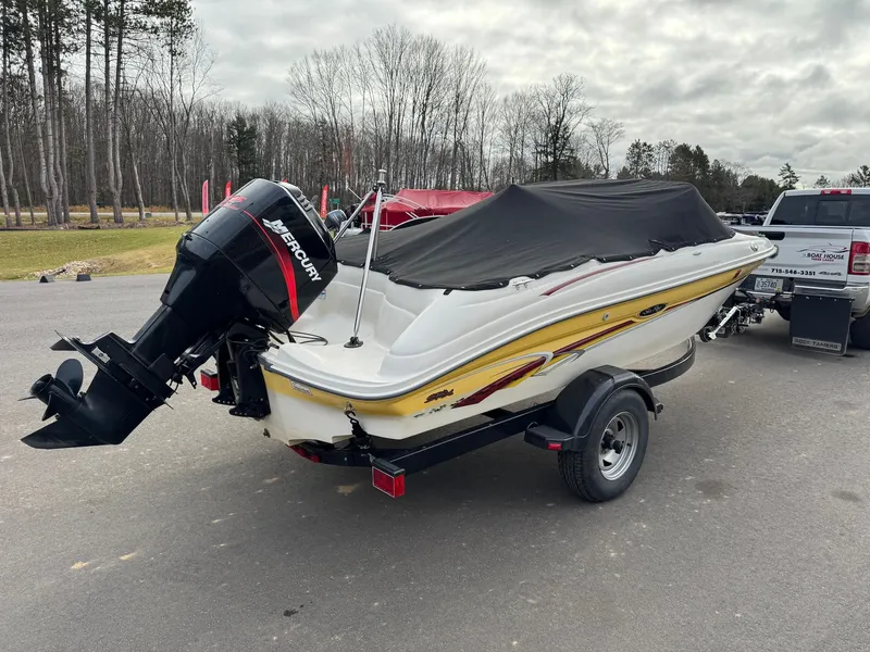 Slide: The Image of Sea Ray 185 BOW RIDER OB 2003 - 13