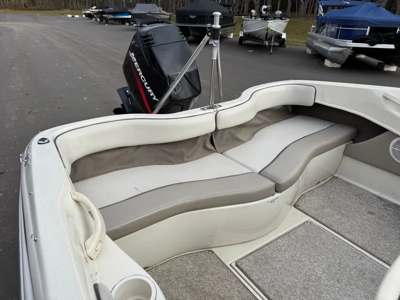 Slide: The Image of Sea Ray 185 BOW RIDER OB 2003 - 22