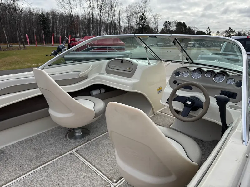 Slide: The Image of Sea Ray 185 BOW RIDER OB 2003 - 26