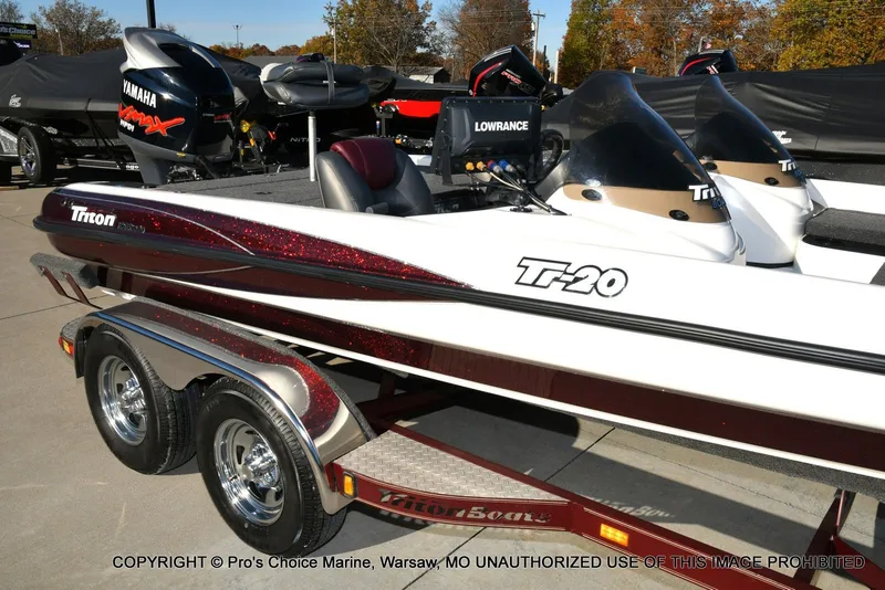 Slide: The Image of Triton TR-20 DUAL CONSOLE 2001 - 85