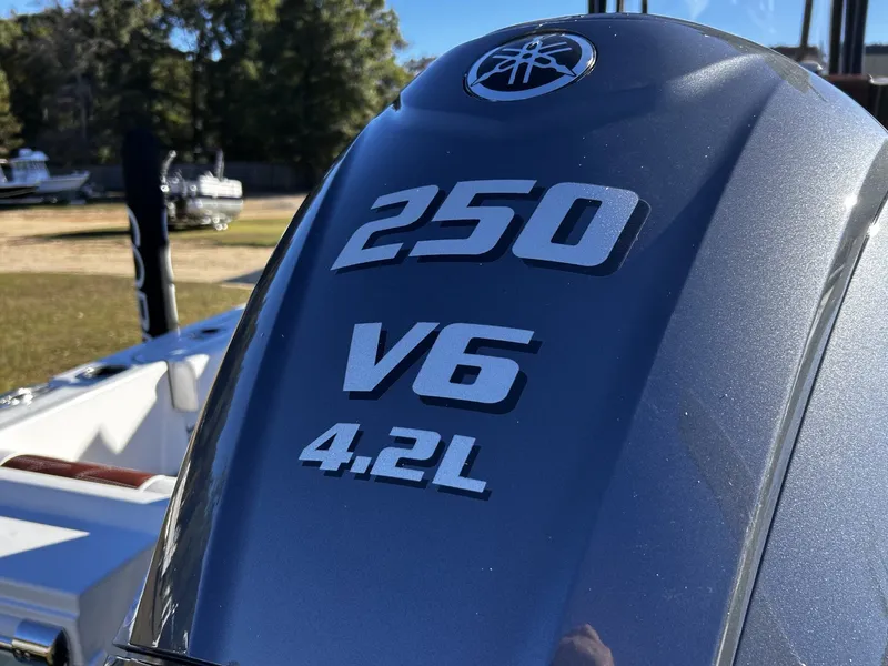 Slide: The Image of Parker Marine 230 Coastal Elite 2026 - 11