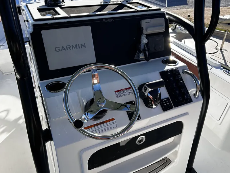 Slide: The Image of Parker Marine 230 Coastal Elite 2026 - 6