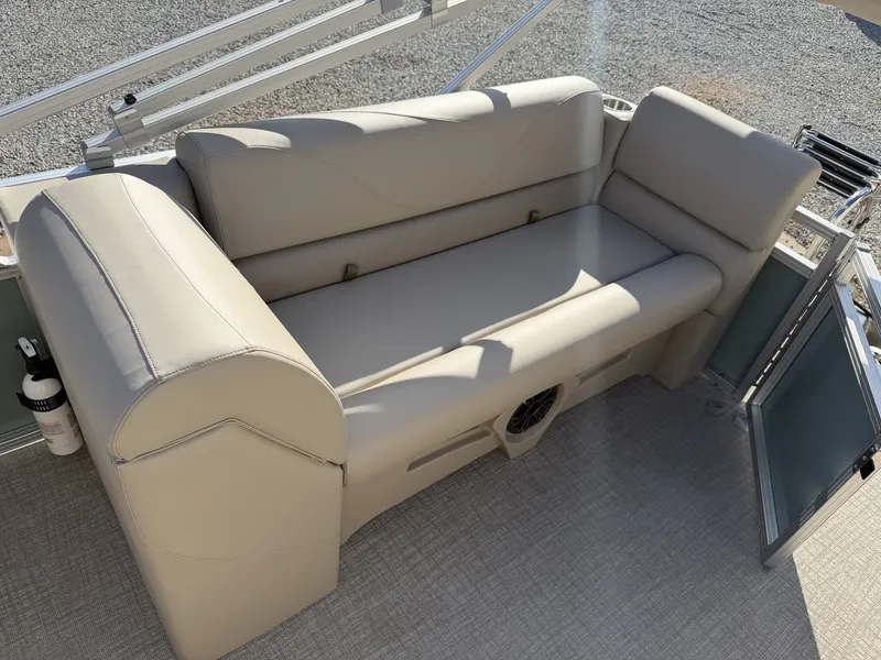 Slide: The Image of Avalon VLS Quad Lounge - 21' 2026 - 4