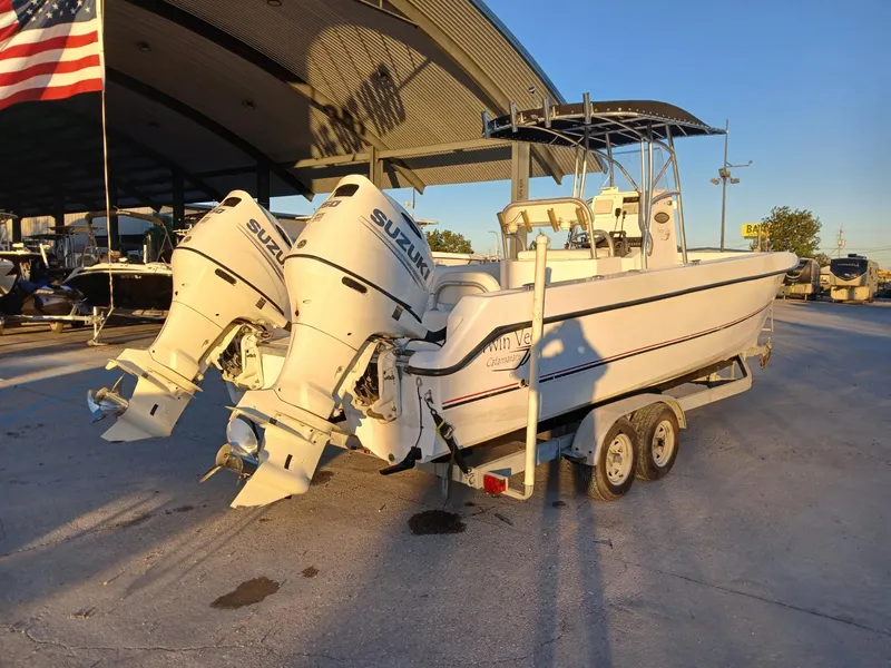 Slide: The Image of Twin Vee 26 Center Console 2006 - 4