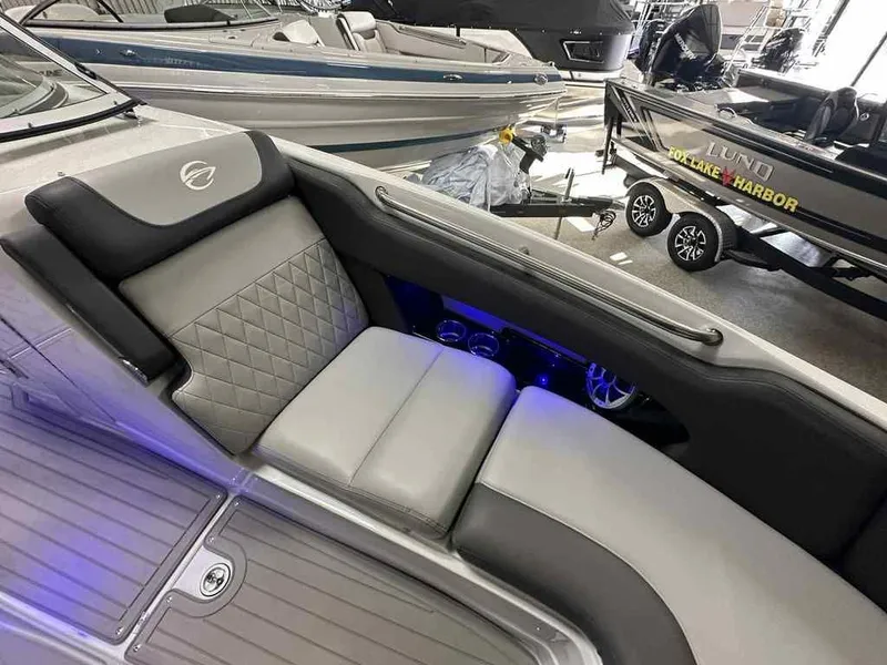 Slide: The Image of Crownline Boats 288 SS 2026 - 7