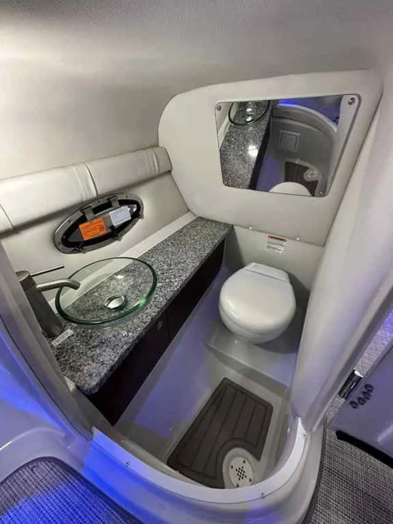 Slide: The Image of Crownline Boats 260 SS 2026 - 15