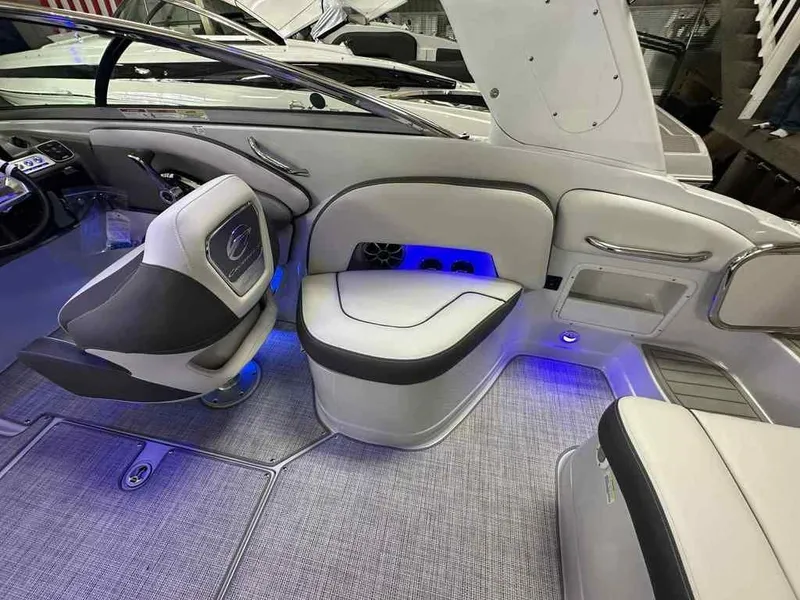 Slide: The Image of Crownline Boats 260 SS 2026 - 19