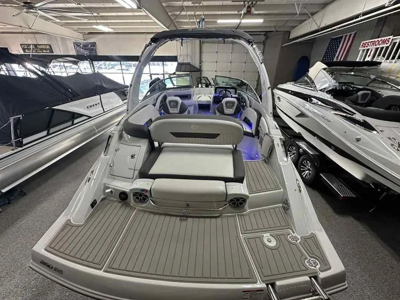 Slide: The Image of Crownline Boats 260 SS 2026 - 3