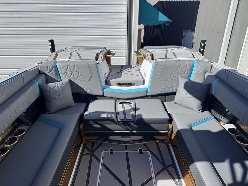 Slide: The Image of Nautique Super Air Nautique G25 Paragon 2026 - 13