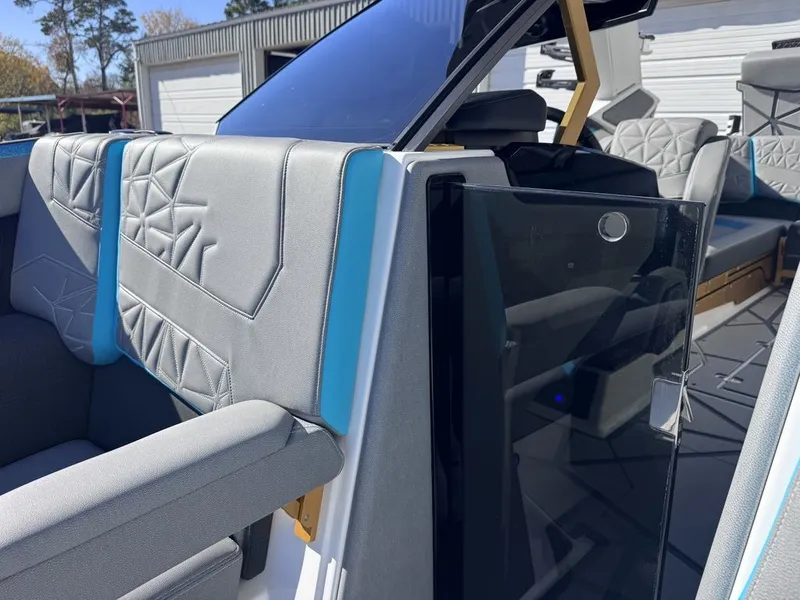 Slide: The Image of Nautique Super Air Nautique G25 Paragon 2026 - 9