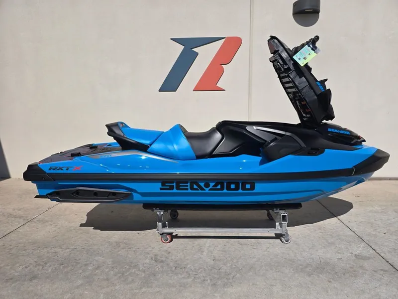 Slide: The Image of Sea-Doo RXT-X™ 325 Gulfstream Blue Premium 2026 - 10