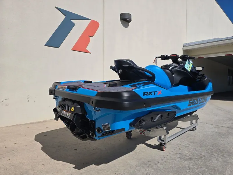 Slide: The Image of Sea-Doo RXT-X™ 325 Gulfstream Blue Premium 2026 - 9