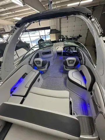 Slide: The Image of Crownline Boats 260 SS 2026 - 5