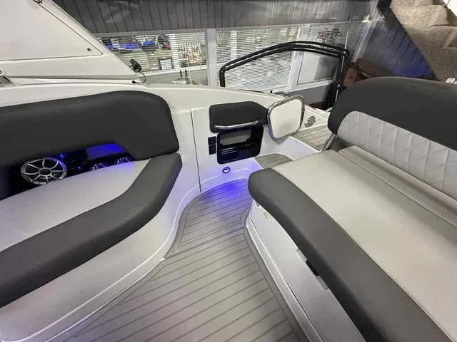 Slide: The Image of Crownline Boats 288 SS 2026 - 16