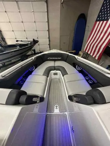Slide: The Image of Crownline Boats 288 SS 2026 - 4