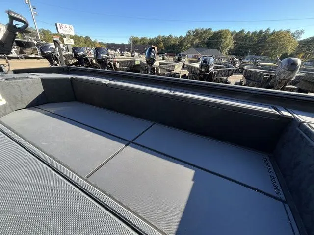 Slide: The Image of Xpress Bayou 18V 2026 - 12