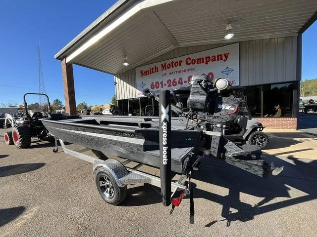 Slide: The Image of Xpress Bayou 18V 2026 - 2