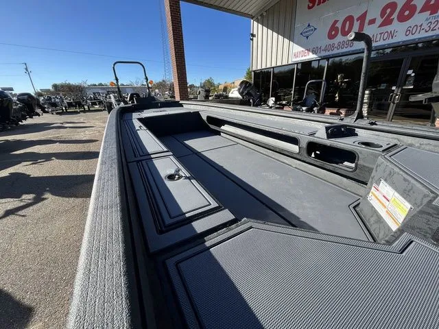 Slide: The Image of Xpress Bayou 18V 2026 - 22