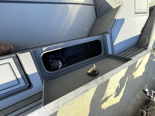 Slide: The Image of Xpress Bayou 18V 2026 - 30