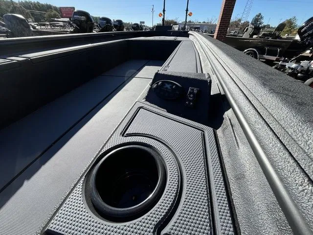 Slide: The Image of Xpress Bayou 18V 2026 - 8