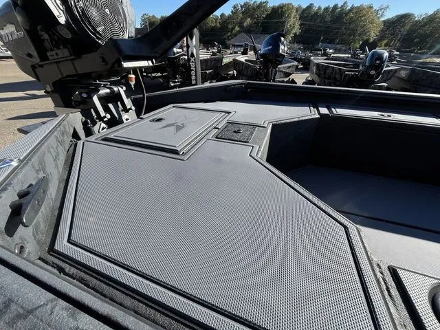 Slide: The Image of Xpress Bayou 18V 2026 - 9