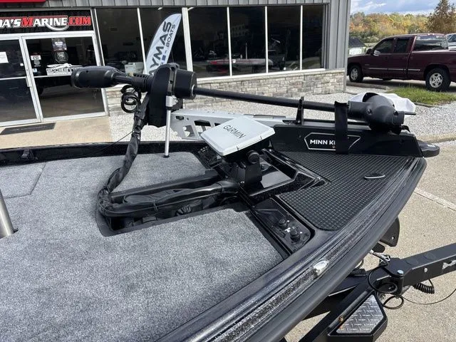 Slide: The Image of Phoenix Bass Boat 721 ZXL 2026 - 11