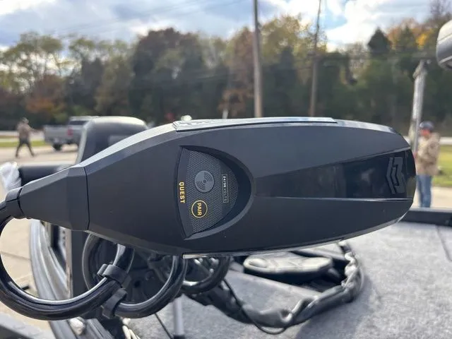 Slide: The Image of Phoenix Bass Boat 721 ZXL 2026 - 12