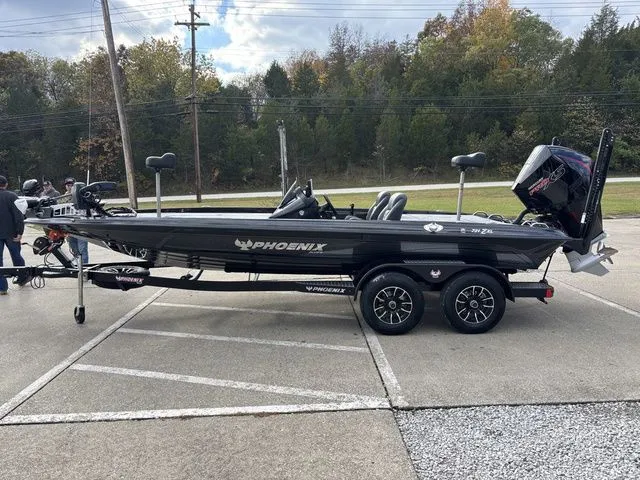 Slide: The Image of Phoenix Bass Boat 721 ZXL 2026 - 19
