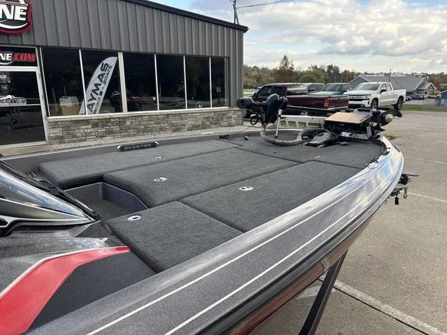 Slide: The Image of Skeeter FX20 Limited Edition 2019 - 7