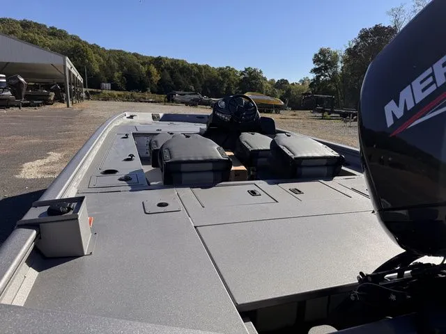 Slide: The Image of Lowe Outlet 20 2026 - 8