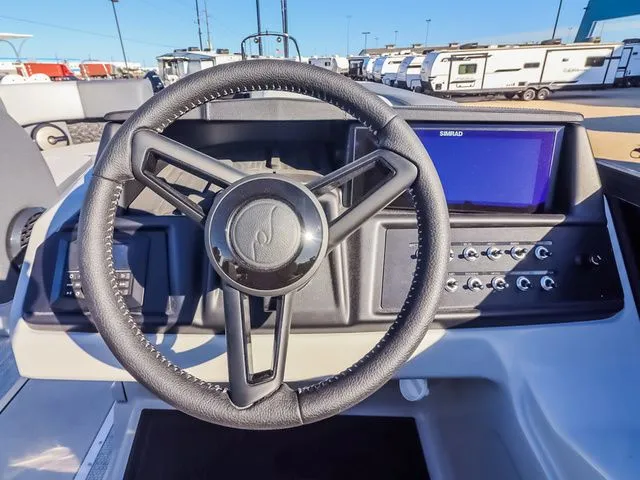 Slide: The Image of Alera M 23Q 2026 - 25