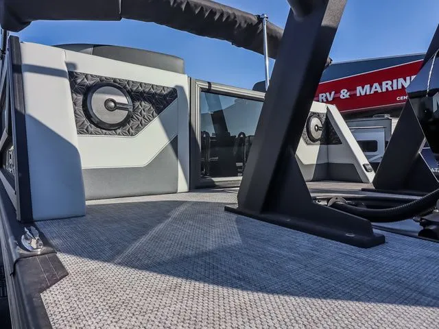 Slide: The Image of Alera M 23Q 2026 - 32