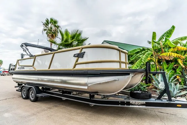 Slide: The Image of Alera M 25L 2026 - 2