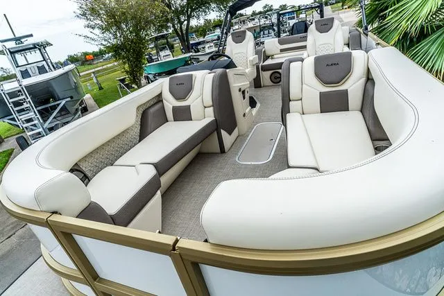 Slide: The Image of Alera M 25L 2026 - 23