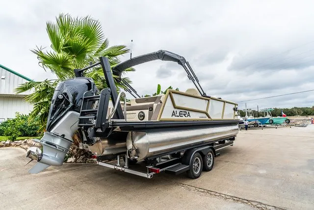 Slide: The Image of Alera M 25L 2026 - 3