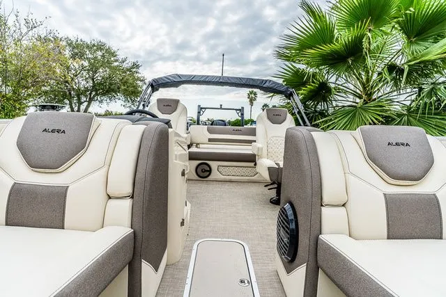 Slide: The Image of Alera M 25L 2026 - 5