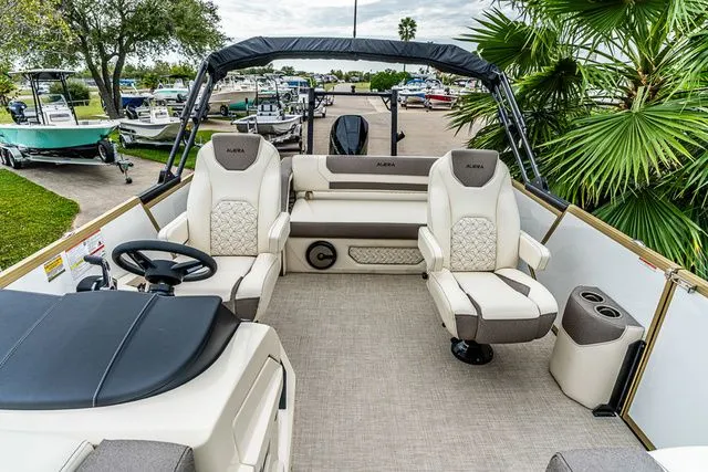 Slide: The Image of Alera M 25L 2026 - 6