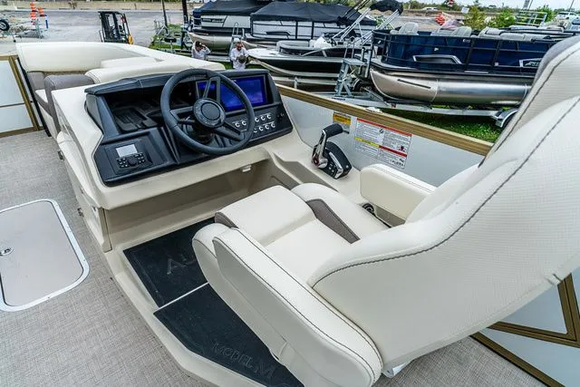 Slide: The Image of Alera M 25L 2026 - 9