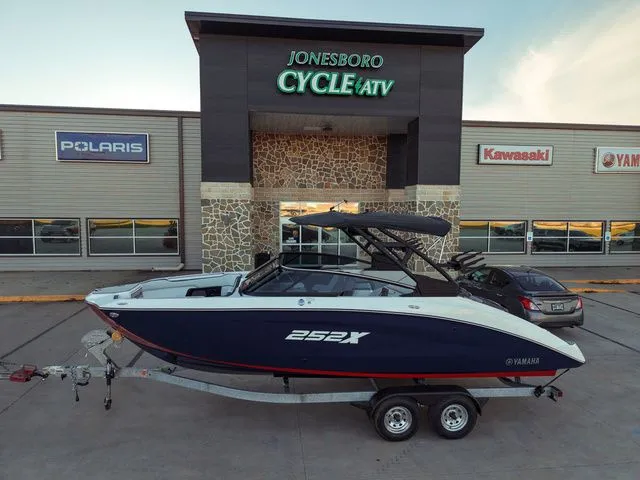 Slide: The Image of Yamaha 252XE 2025 - 23