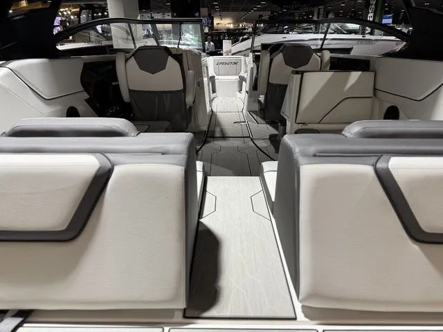 Slide: The Image of Yamaha 252XE 2025 - 4