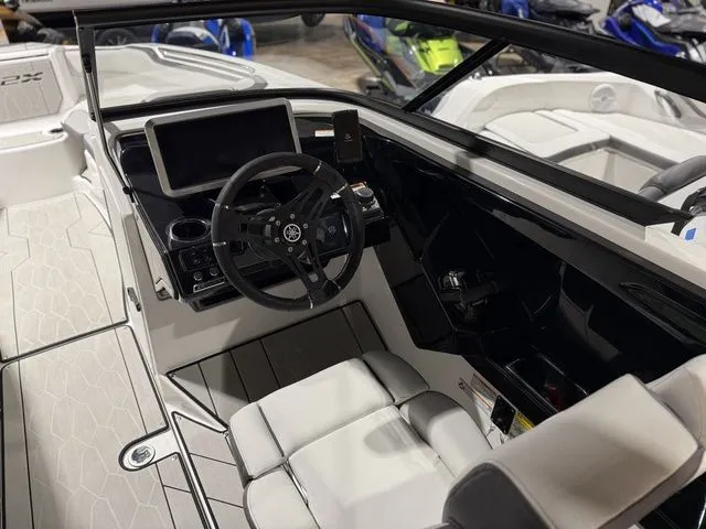 Slide: The Image of Yamaha 252XE 2025 - 6