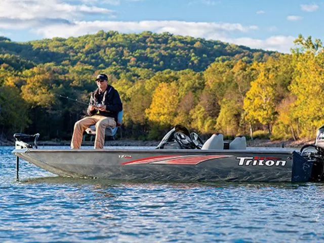 Slide: The Image of Triton 17 C TX 2019 - 1