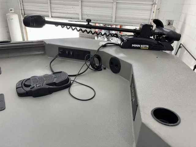 Slide: The Image of Battery compartment of Thor Boats 1900 Lake Hammer 2025. - 20