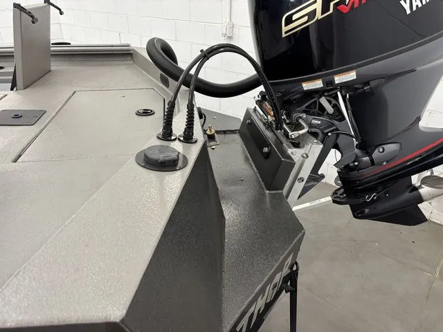 Slide: The Image of 2025 Thor Boats 1900 Lake Hammer interior with side console. - 9