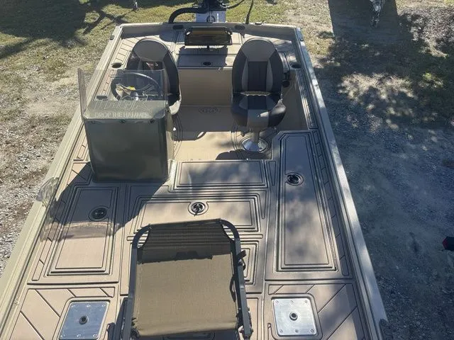 Slide: The Image of Thor 1900 Lake Hammer Side Console Elite 2026 - 10