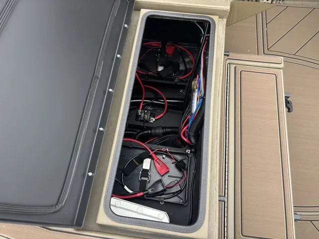 Slide: The Image of Thor 1900 Lake Hammer Side Console Elite 2026 - 15