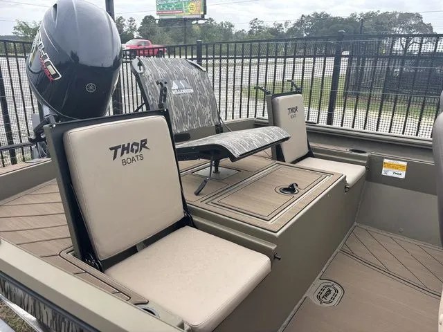 Slide: The Image of Thor 1900 Lake Hammer Side Console Elite 2026 - 18