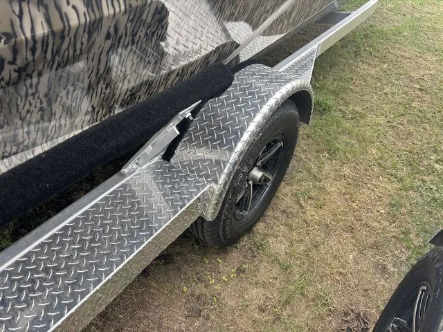 Slide: The Image of Thor 1900 Lake Hammer Side Console Elite 2026 - 31