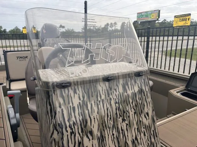 Slide: The Image of Thor 1900 Lake Hammer Side Console Elite 2026 - 33