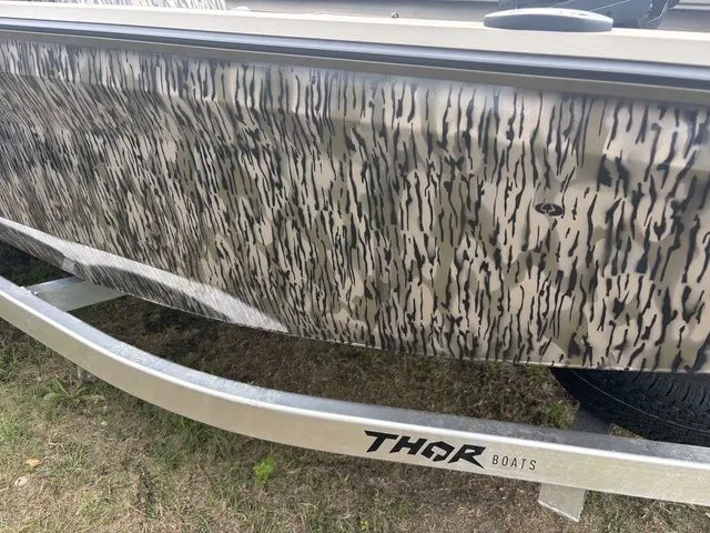 Slide: The Image of Thor 1900 Lake Hammer Side Console Elite 2026 - 43